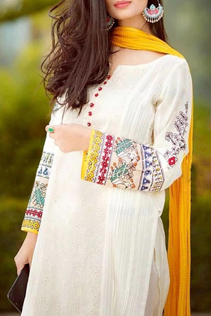 Bareeze BR-452 White Embroidered Linen Three Piece winter Collection