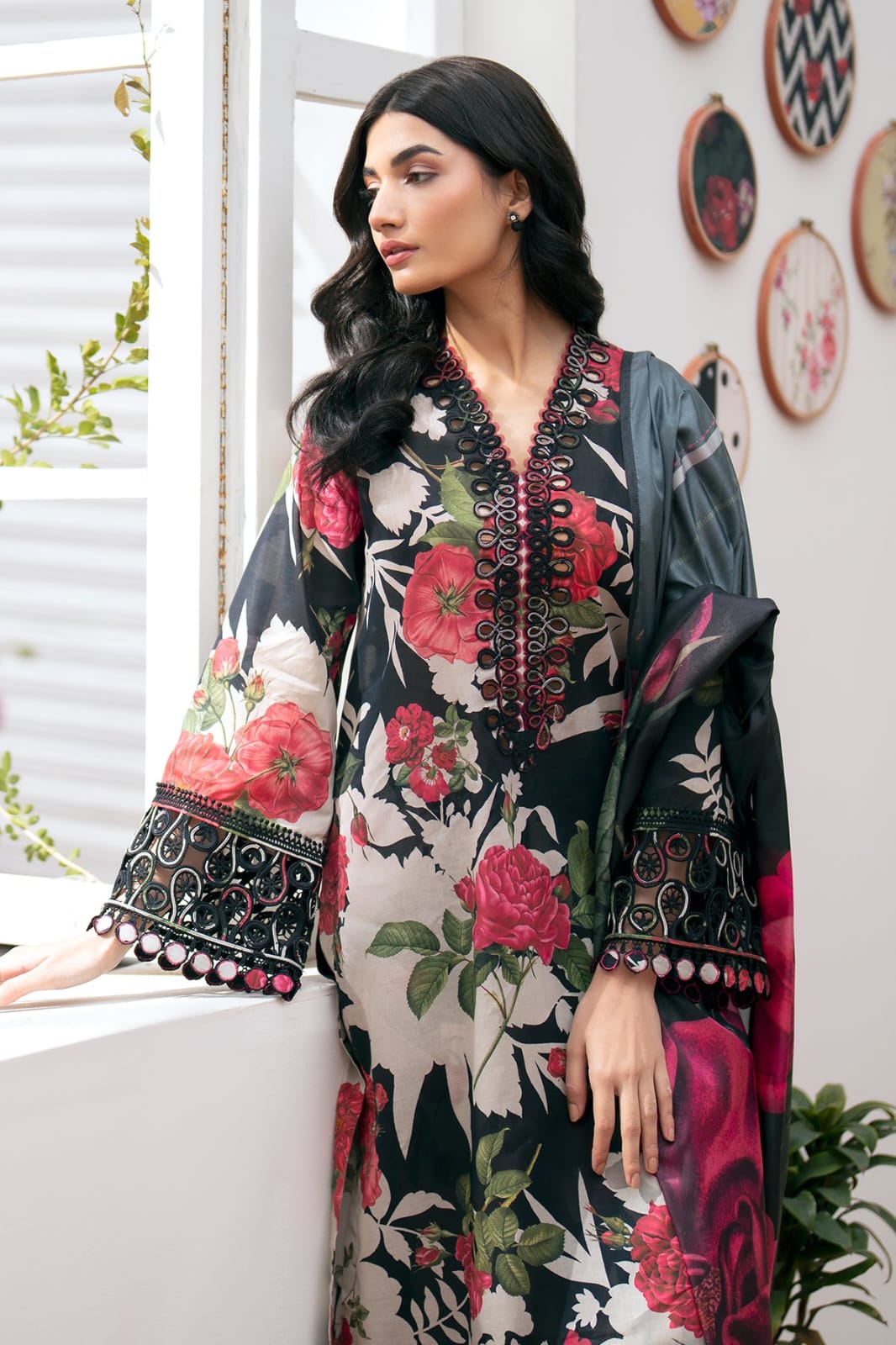 BAROQUE 3Pcs Lawn Print with Lawn Dupatta summer Collection Suit BQ-42